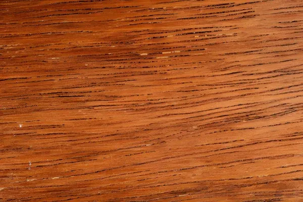 Kayu Merbau untuk Furniture: Karakter, Kelebihan, Kekurangan & Aplikasi